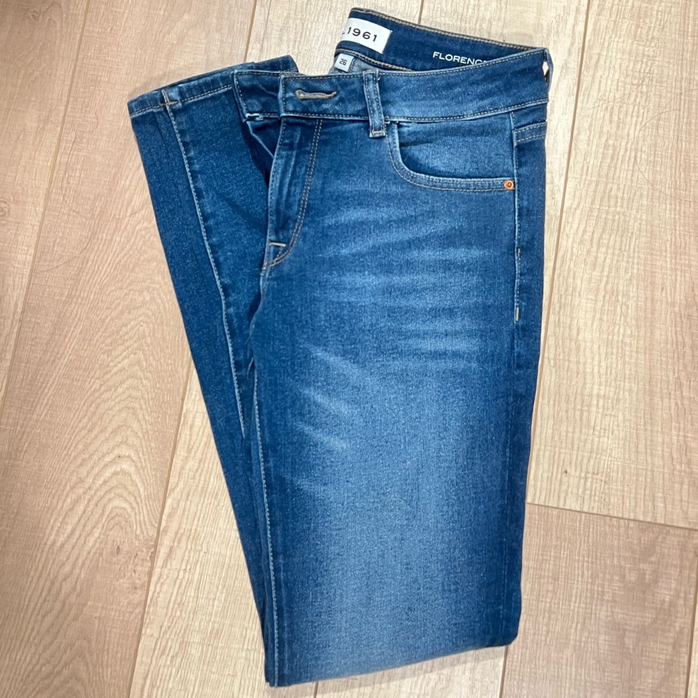 Brand New Never Worn DL1961 Florence Instasculpt Jeans Size 26